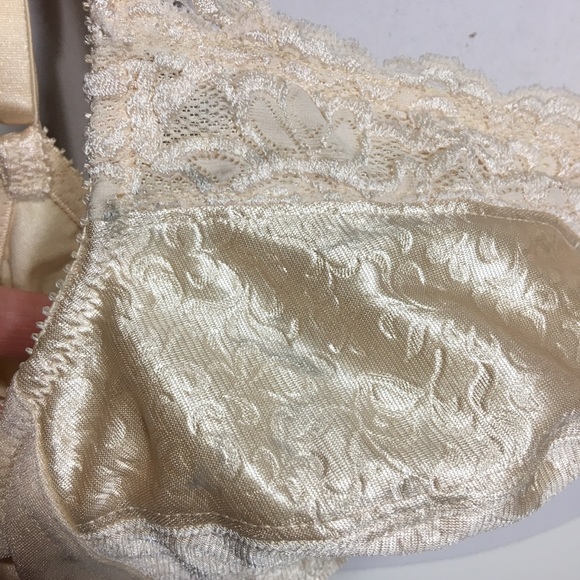 Amoena Annabell Soft Cup Mastectomy Bra Beige 34C - Picture 10 of 10